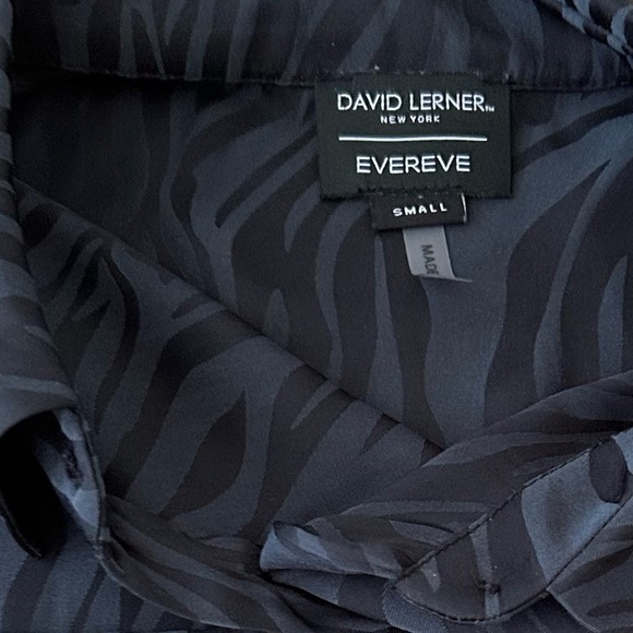 DAVID LERNER • EVEREVE Black Zebra Print Button Down Shirt - Picture 6 of 9